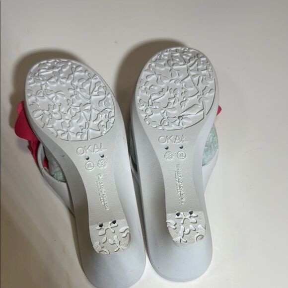 Women's White and Pink Sandals - Picture 7 of 8